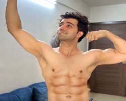 He is a fitness freak and works hard at the gym to maintain his six-peck abs.